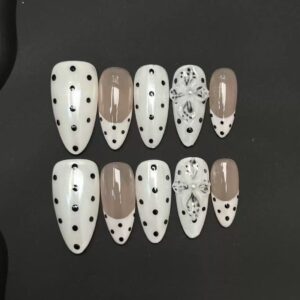 a64acdfacd7255ab1570bb7003fbbc99 Dot Lassie